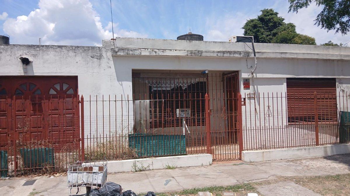 CASA 4 AMBIENTES EN VENTA EN BANFIELD