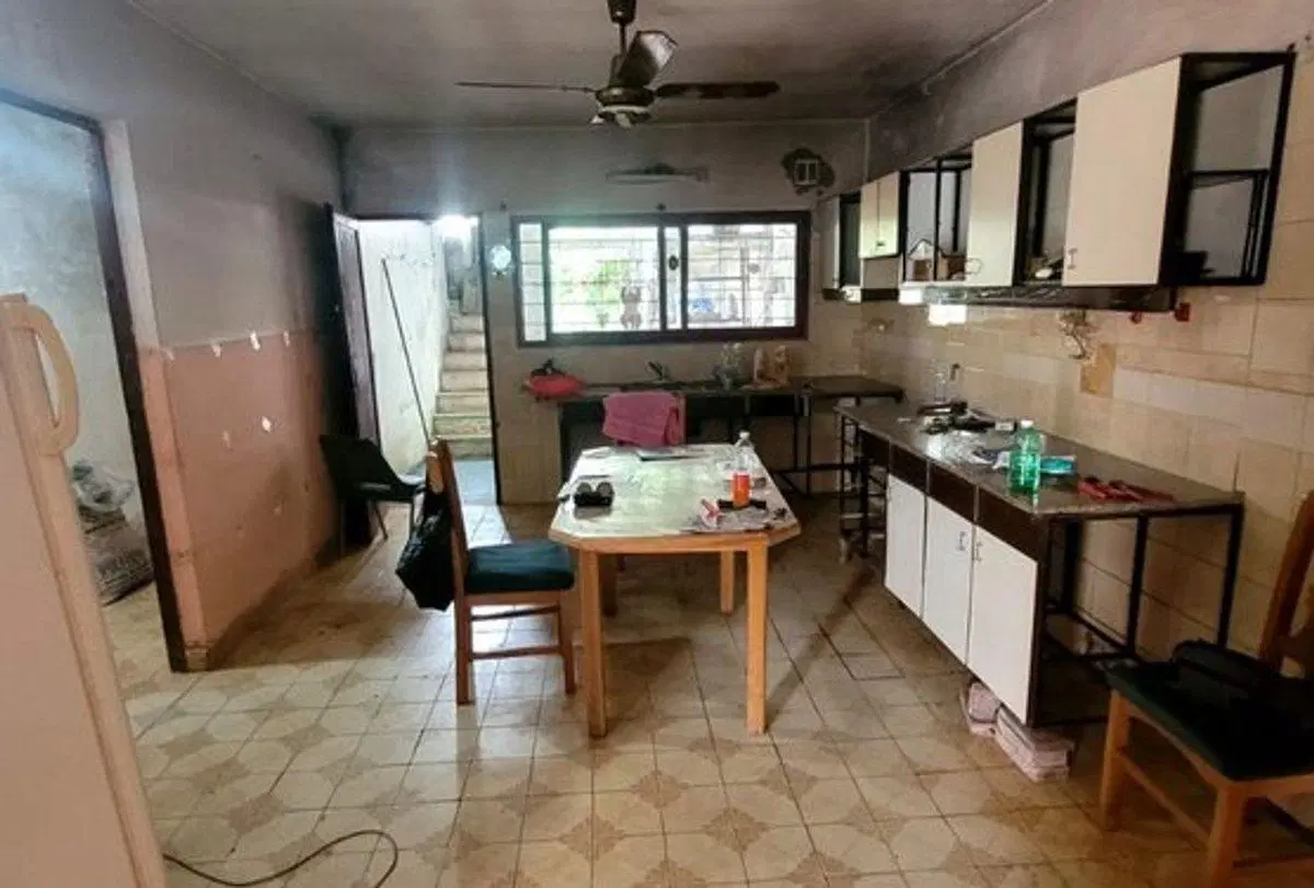 CASA 4 AMBIENTES EN VENTA EN BANFIELD 4