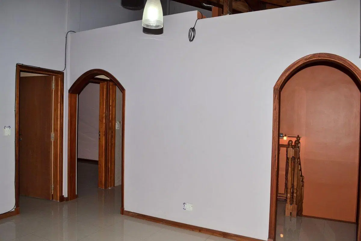 CASA 6 AMBIENTES EN VENTA MONTE GRANDE 3