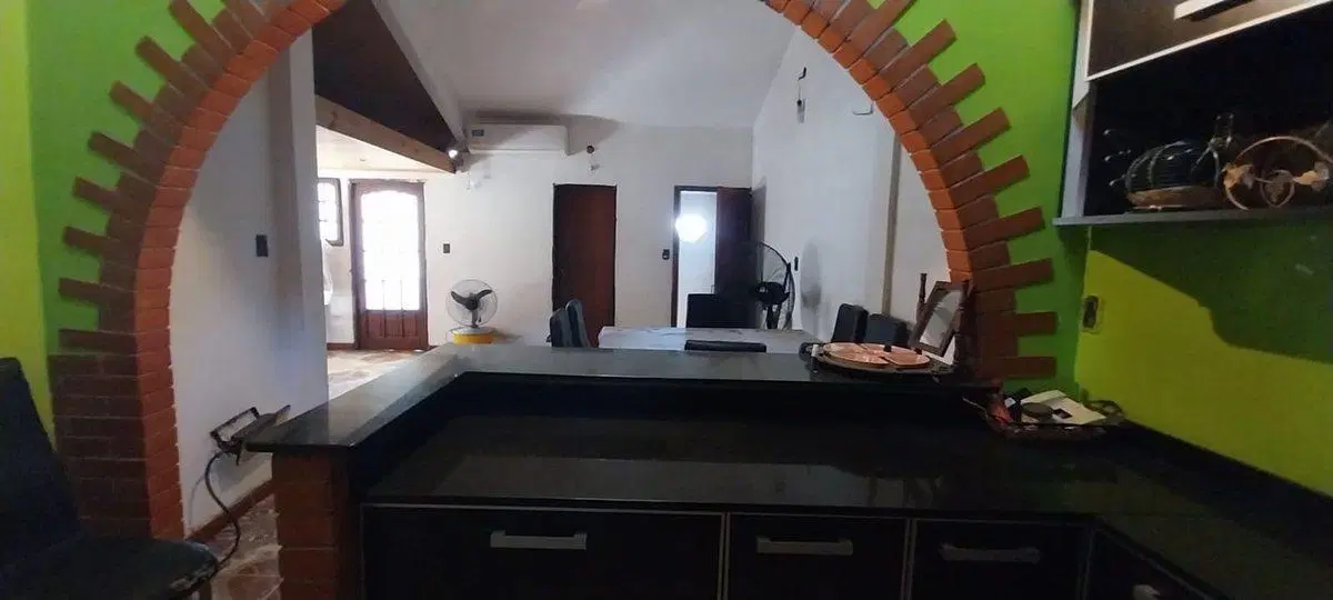 CASA  5 AMBIENTES VENTA  LOMAS DE ZAMORA MAS DEPTO 5