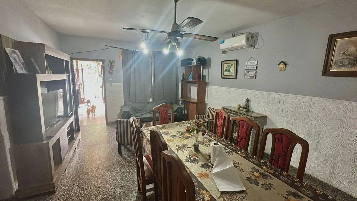 CASA 6 AMB. CON DOS DEPTOS EN VENTA ALMTE BROWN 4