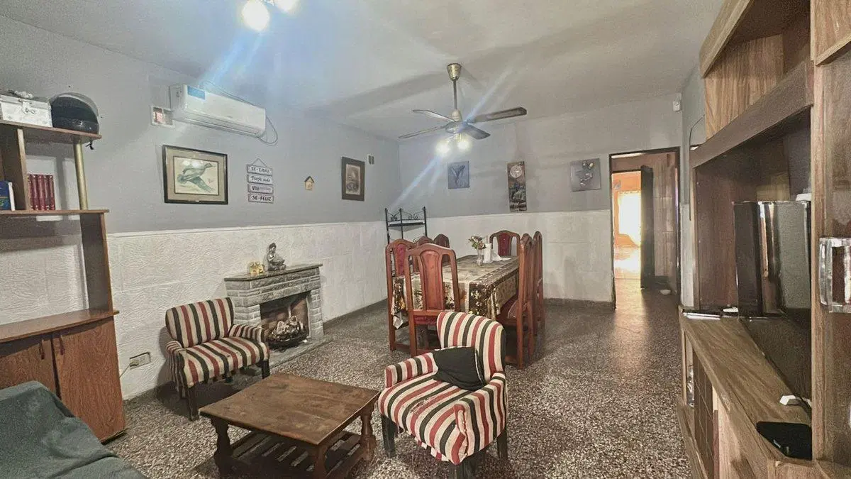 CASA 6 AMB. CON DOS DEPTOS EN VENTA ALMTE BROWN 5