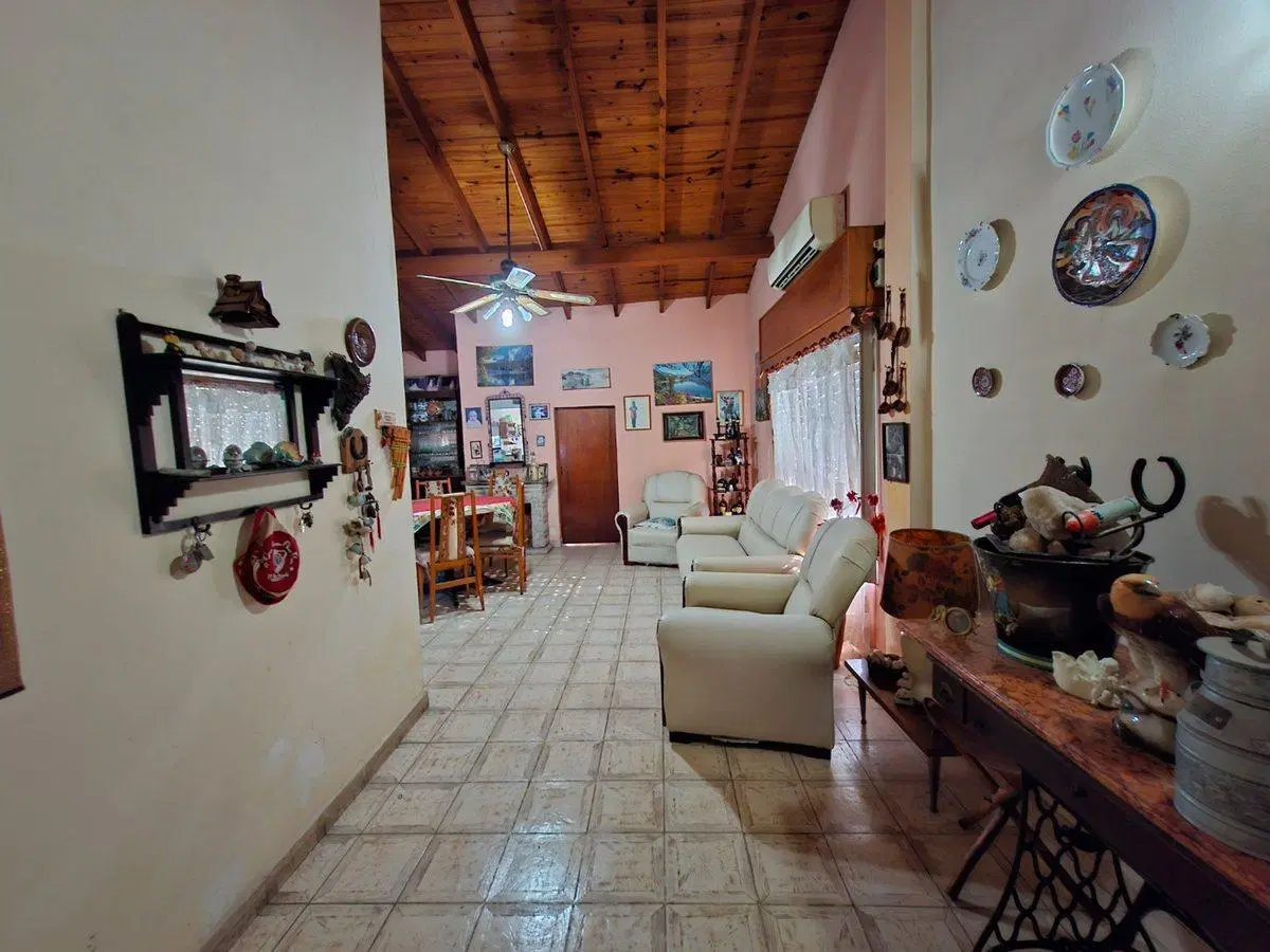 CASA 3 AMB EN VENTA EN CLAYPOLE APTO CREDITO 4
