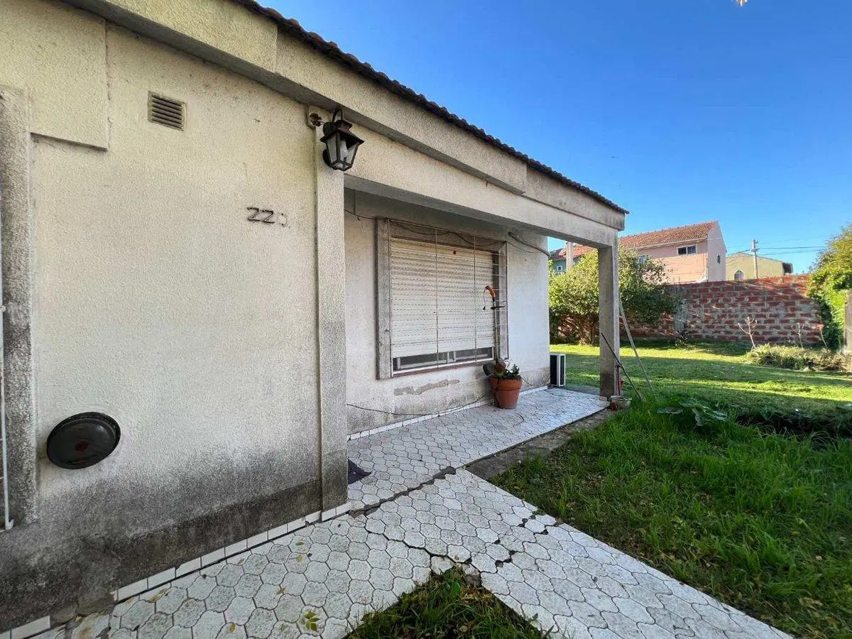 CASA 4 AMBIENTES VENTA MINISTRO RIVADAVIA MAS LOTE 4