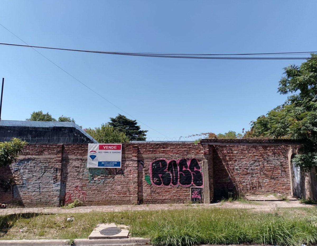 2 LOTES CONTIGUOS 762 METROS², A 1 CUADRA DE AVDAS