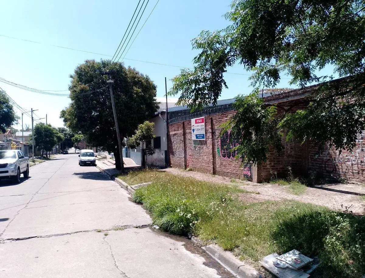 2 LOTES CONTIGUOS 762 METROS², A 1 CUADRA DE AVDAS 5