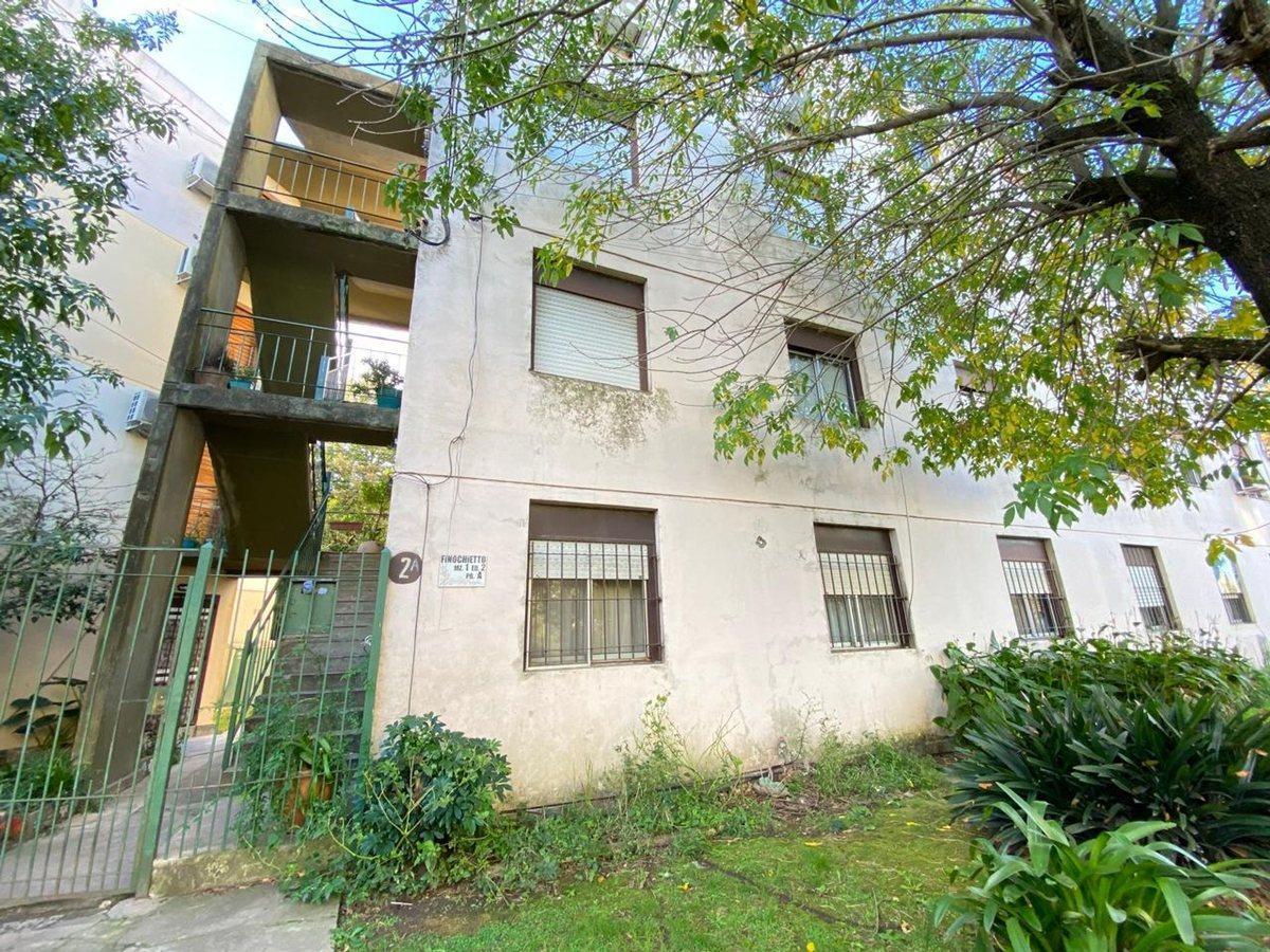 DEPTO 4 AMBIENTES VENTA LONGCHAMPS!!! 1ER PISO