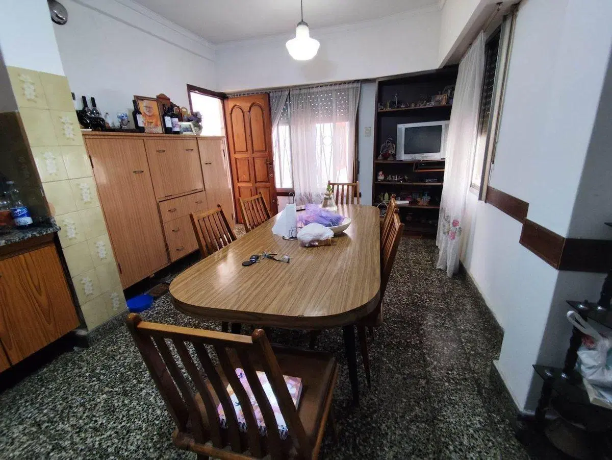 CASA VENTA EN SOLANO PATIO Y JARDIN MAS LOCAL 4