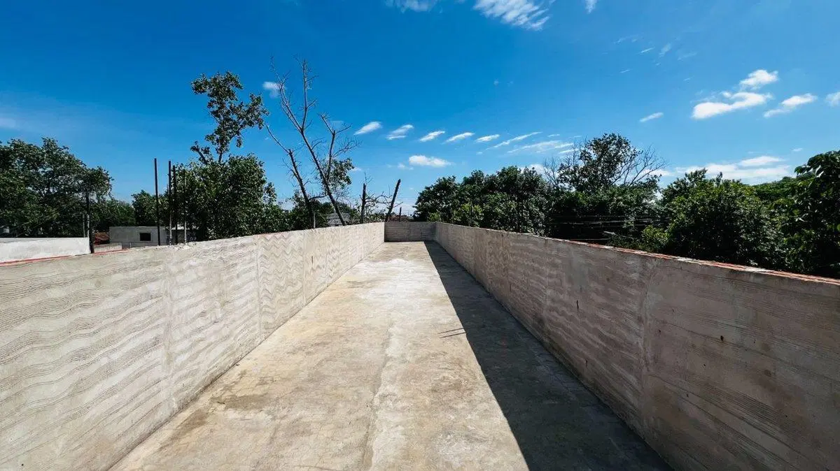 LOTE EN VENTA BANFIELD CON 132 MTS CONSTRUIDOS 4