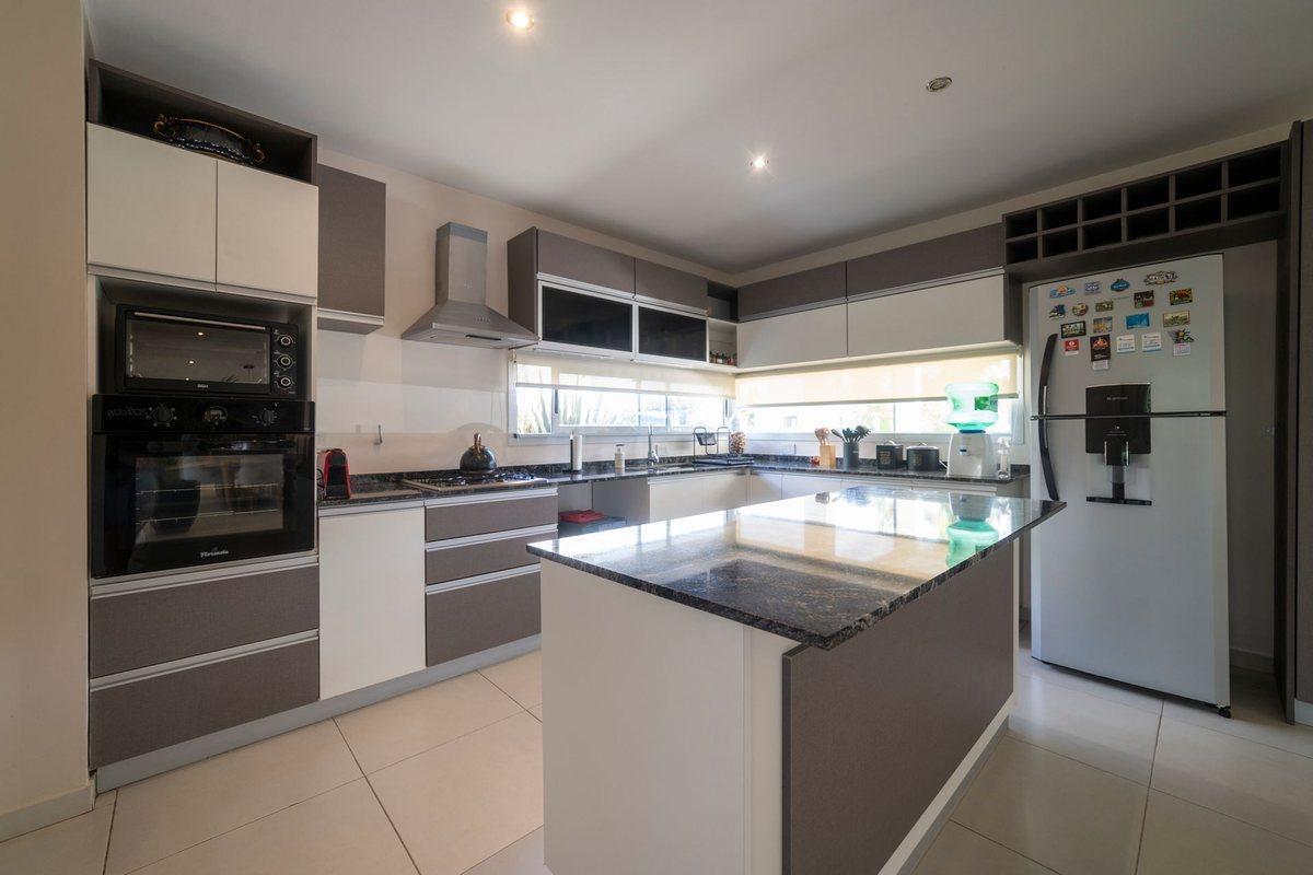 EL PRINCIPADO VENTA CASA 5 AMBIENTES SAN VICENTE
