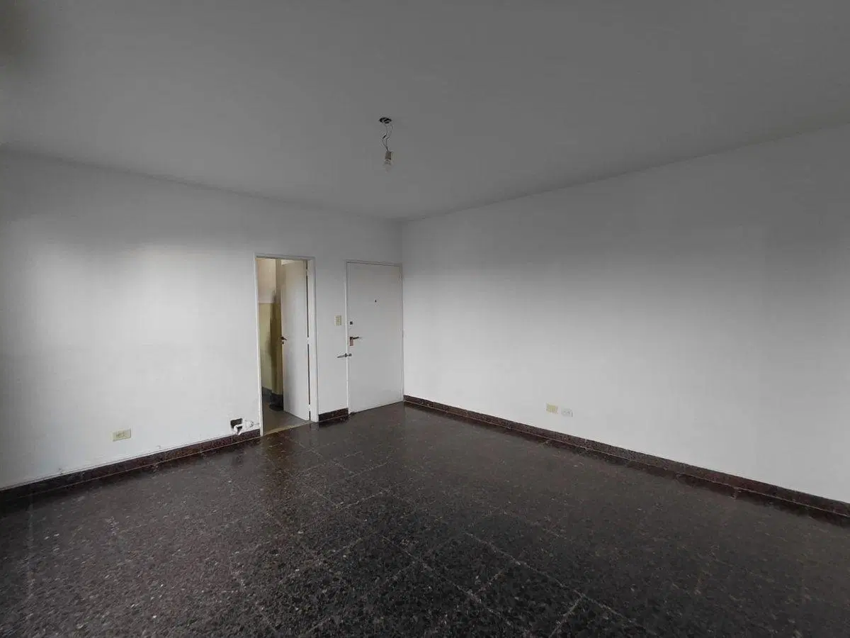 Departamento 2 ambientes en alquiler en Banfield 3