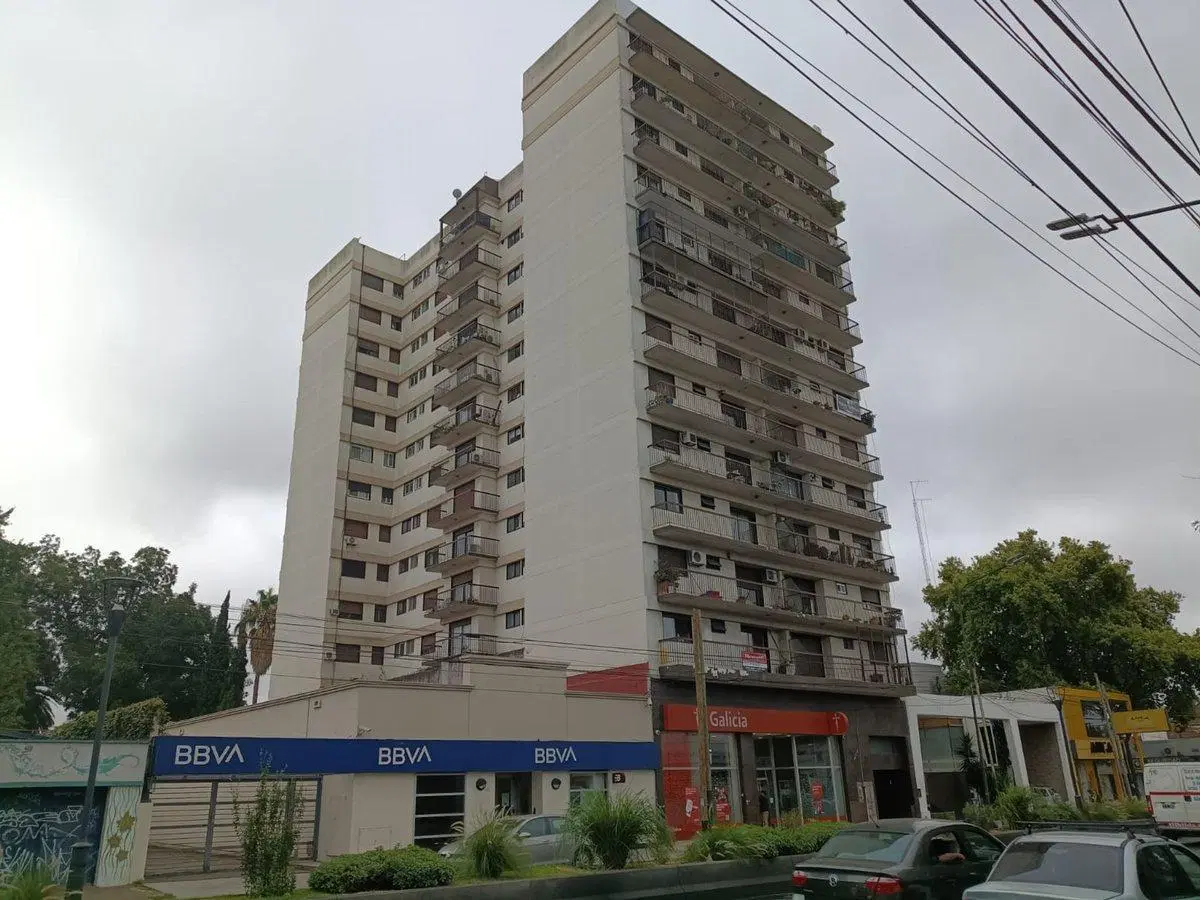 DEPARTAMENTO EN VENTA 4 AMBIENTES CENTRO BANFIELD 4