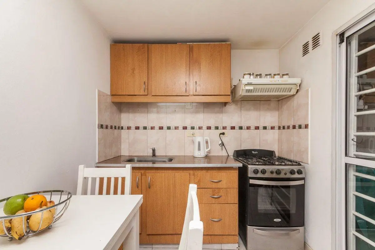 Dúplex 3 amb. VENTA Temperley, cochera y jardín 5