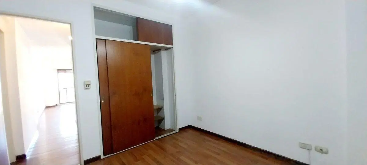 Depto 2 ambientes c/balcon Alquiler, Avellaneda 5