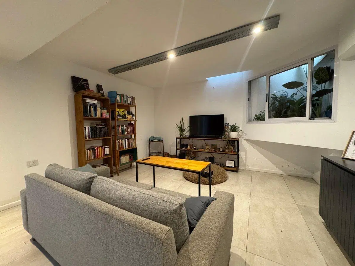 VENTA PH 3 AMB C/TERRAZA APTO CRED LOMAS DE ZAMORA 2