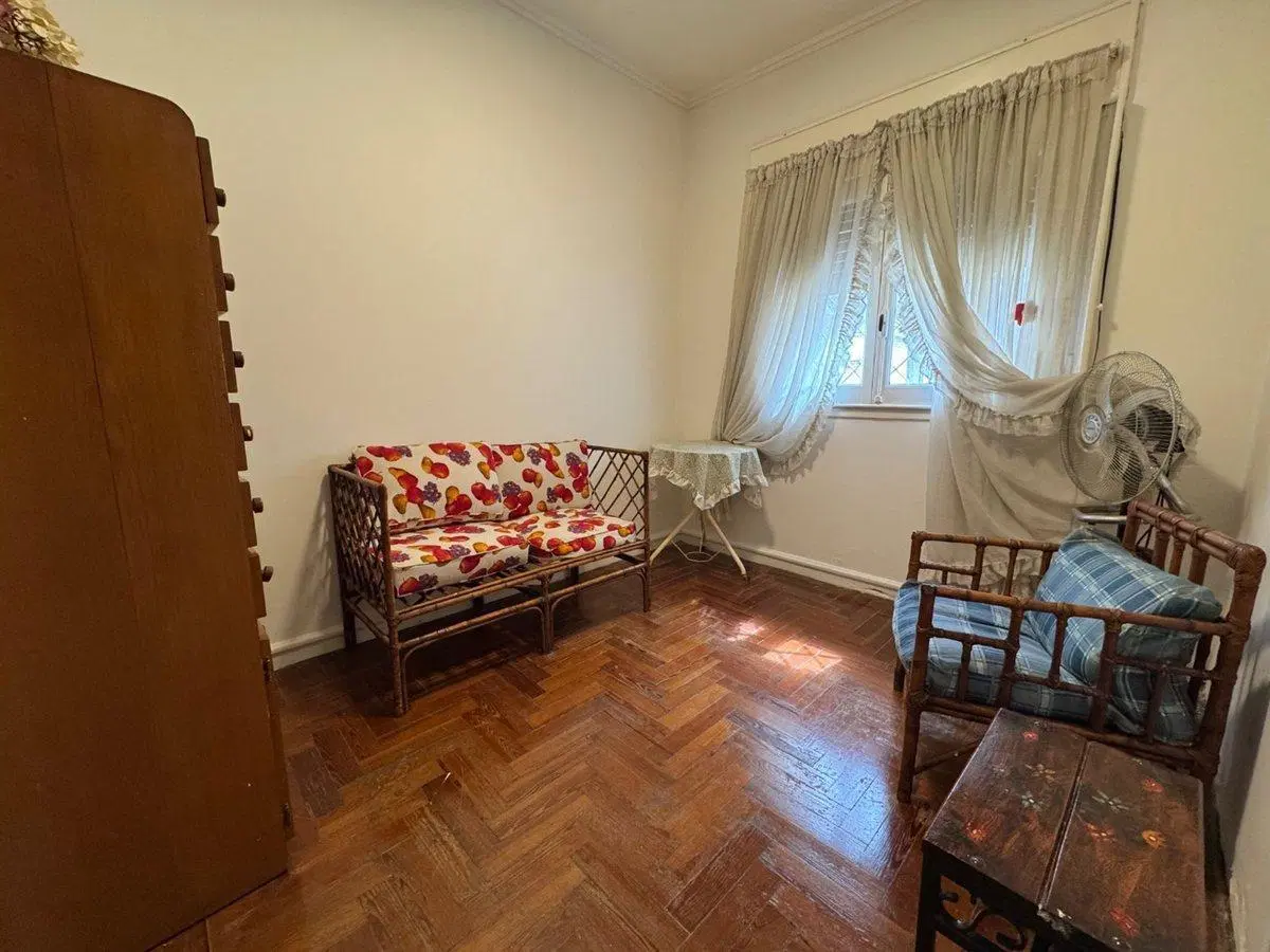 CASA 3 AMB C/PATIO Y GGE. EN VENTA CLAYPOLE 5
