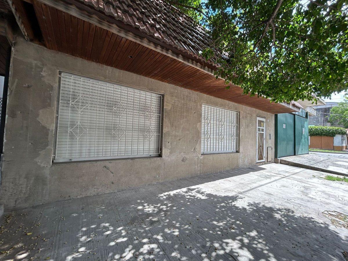 CASA 4 AMBIENTES EN VENTA EN LANUS