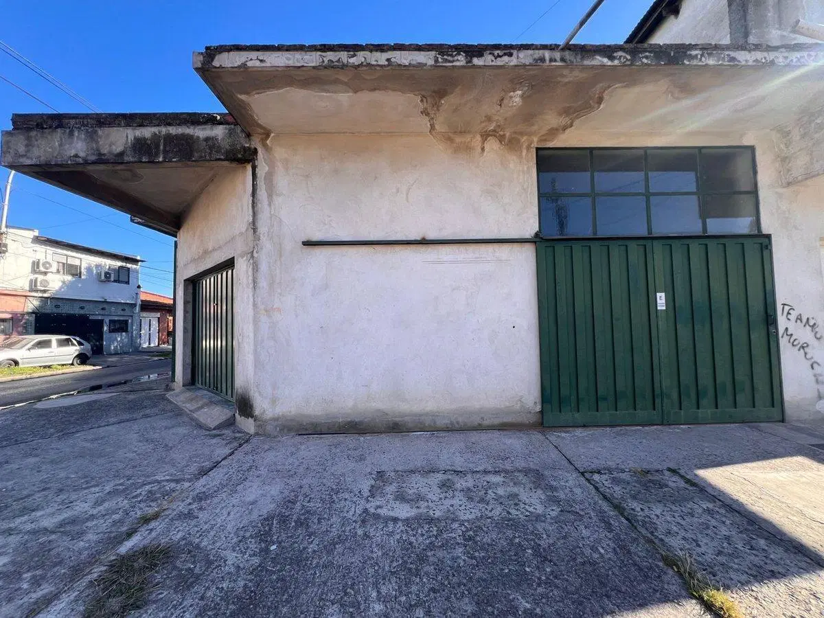 CASA 4 AMBIENTES EN VENTA EN LANUS 3
