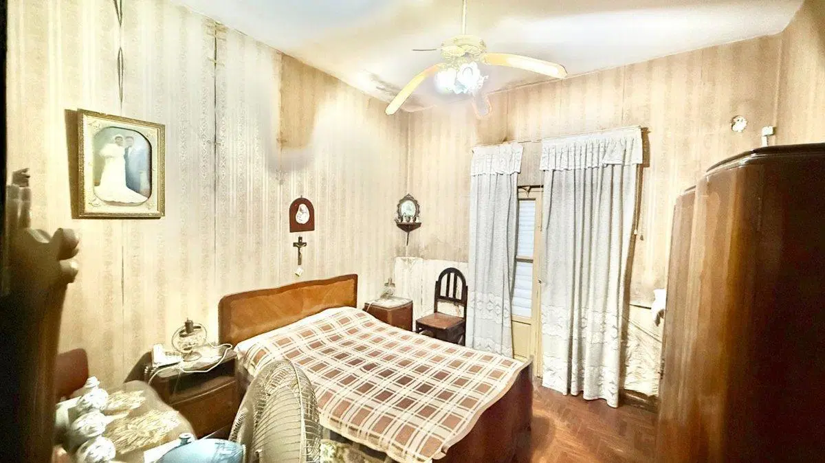 CASA EN VENTA 4 AMB + GALPON Y LOCAL EN BANFIELD 3