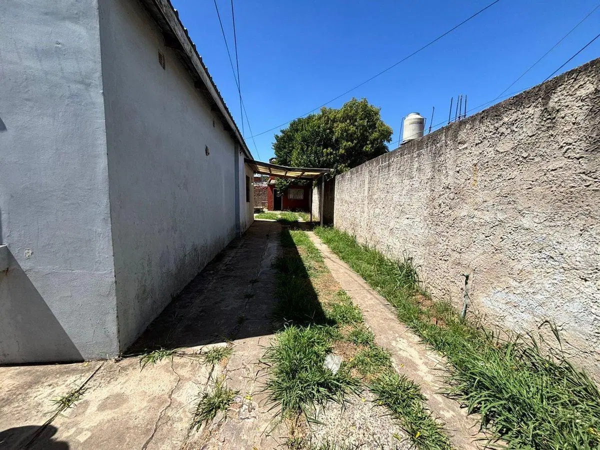 Deptos 2 ambientes en block en Rafael Calzada 4