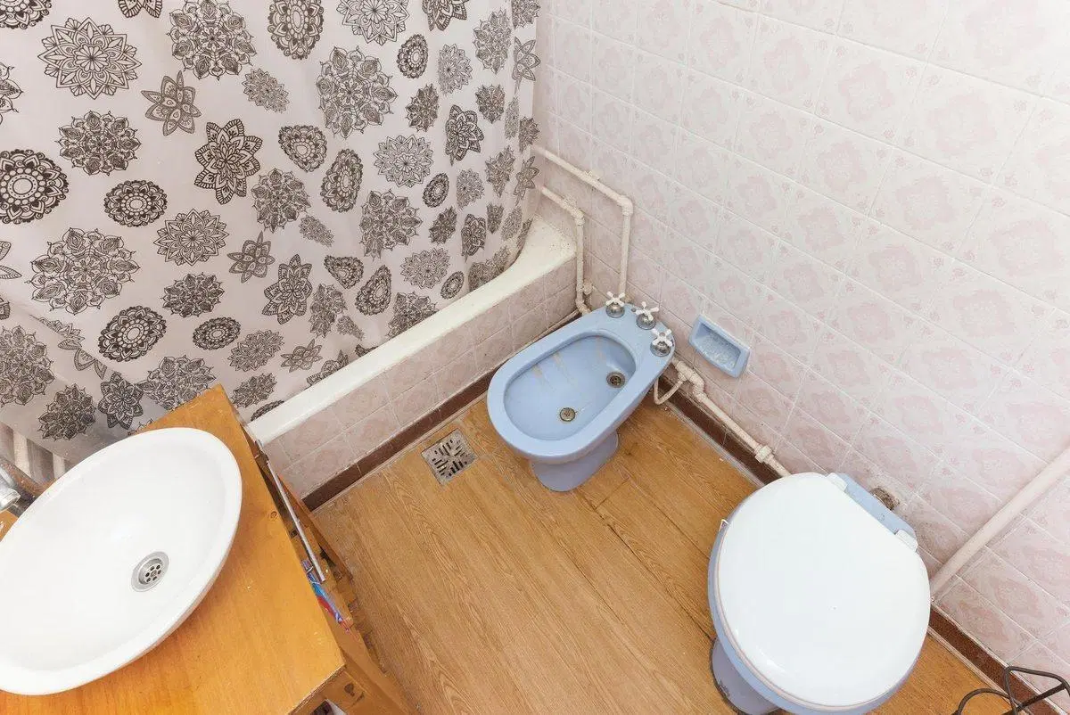 VENTA CASA CON TERRENO EN ADROGUE 4