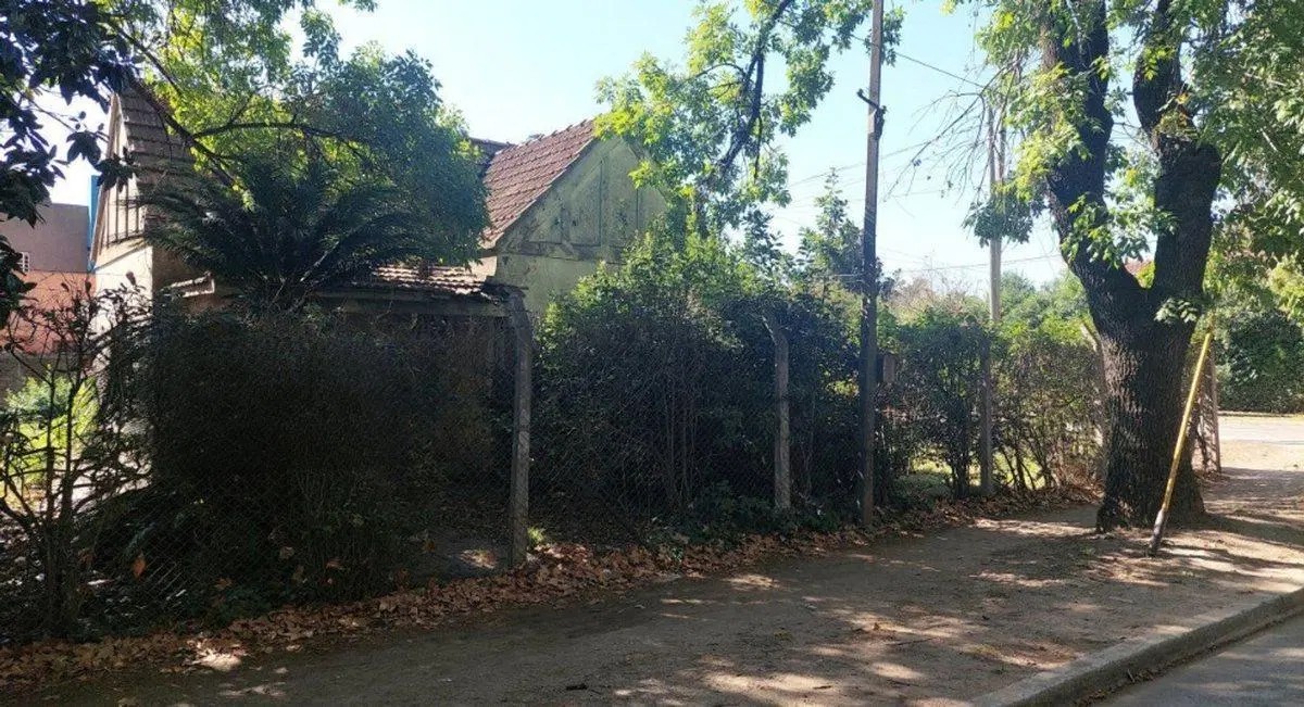 LOTE COMERCIAL EN VENTA, CASA A RECICLAR O DEMOLER 5