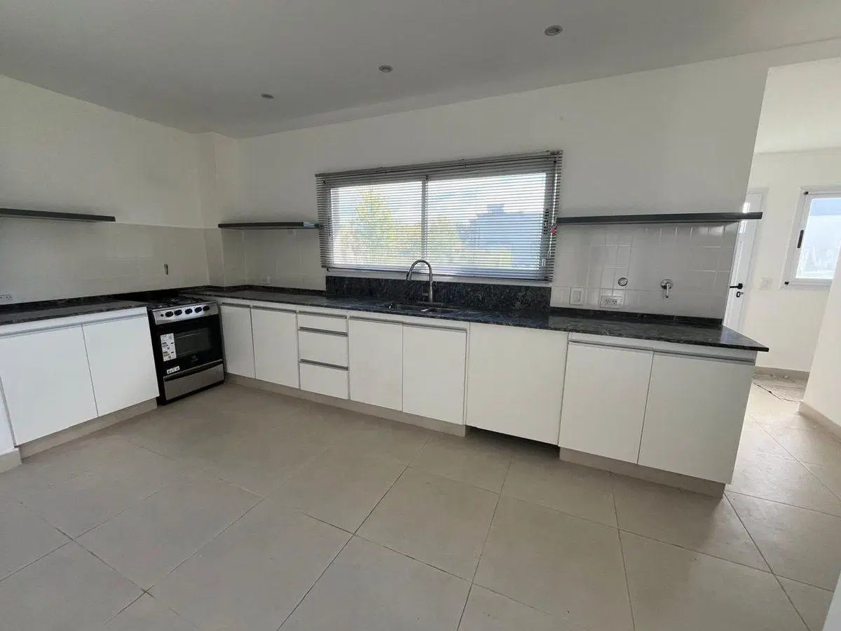 CASA 4 AMBIENTES VENTA SANTA INES CANNING 5