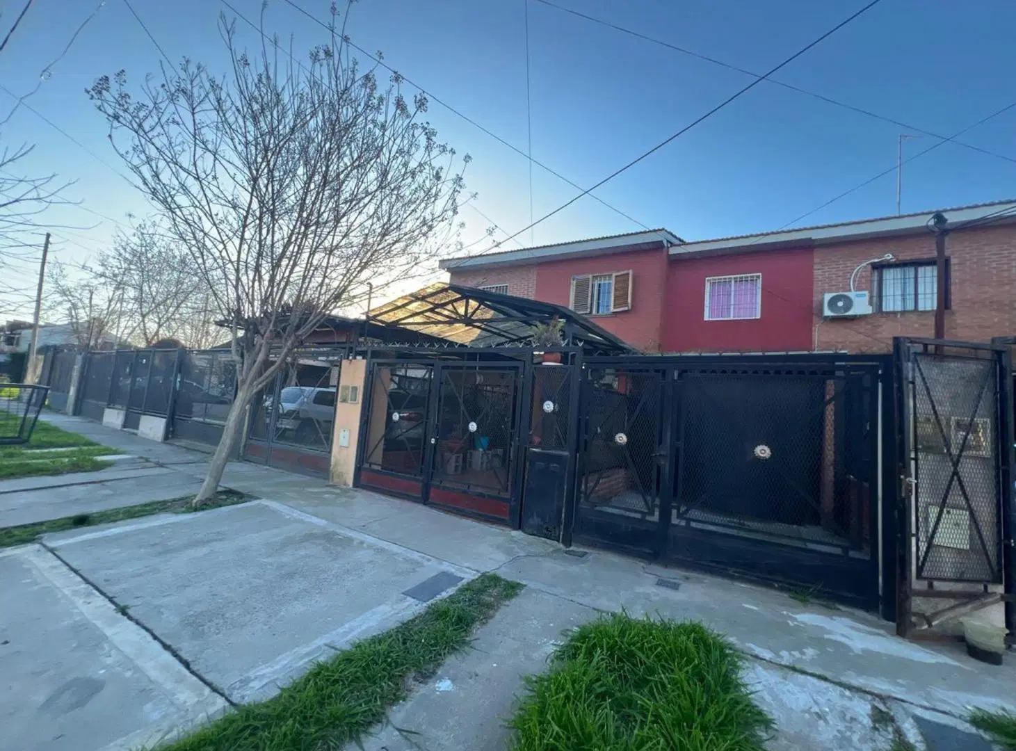 CASA 3 AMBIENTE VENTA GLEW C/GARAGE PATIO PARRILLA 3