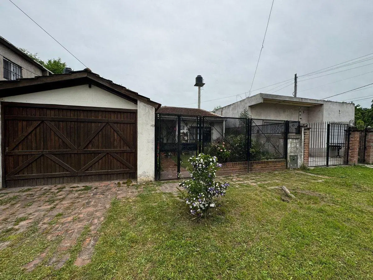 CASA 4 AMBIENTES VENTA LONGCHAMPS MAS DEPARTAMENTO 3