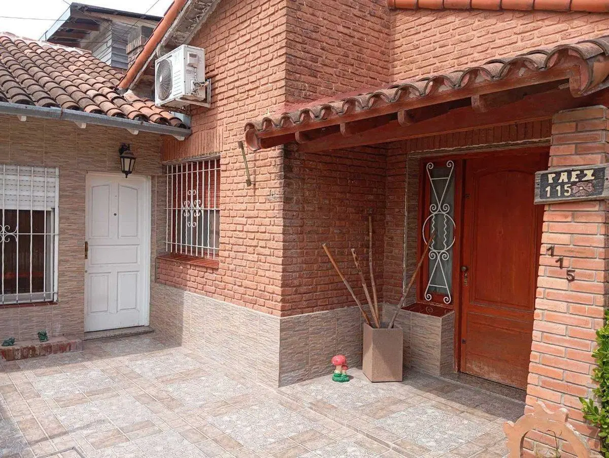 CASA VENTA 3 DORMITORIOS ALTE.BROWN GARAGE Y FONDO 4