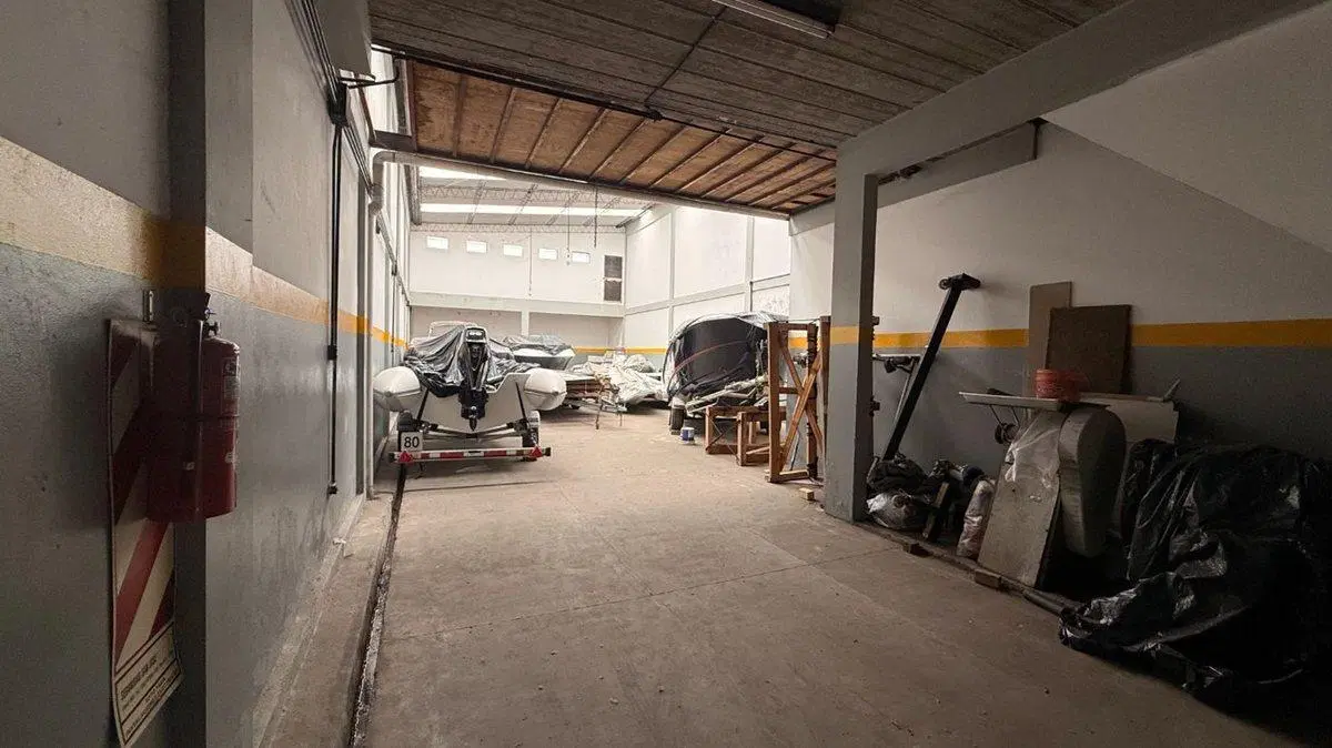 VENTA DE GALPON+LOCAL+DEPTO 3 AMB LOMAS DE ZAMORA 4
