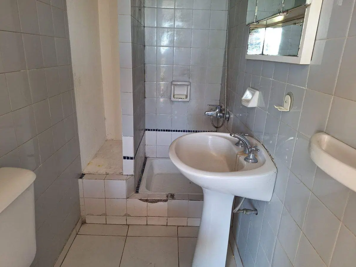 DEPARTAMENTO EN VENTA 2 AMBIENTES CENTRO ADROGUE 3