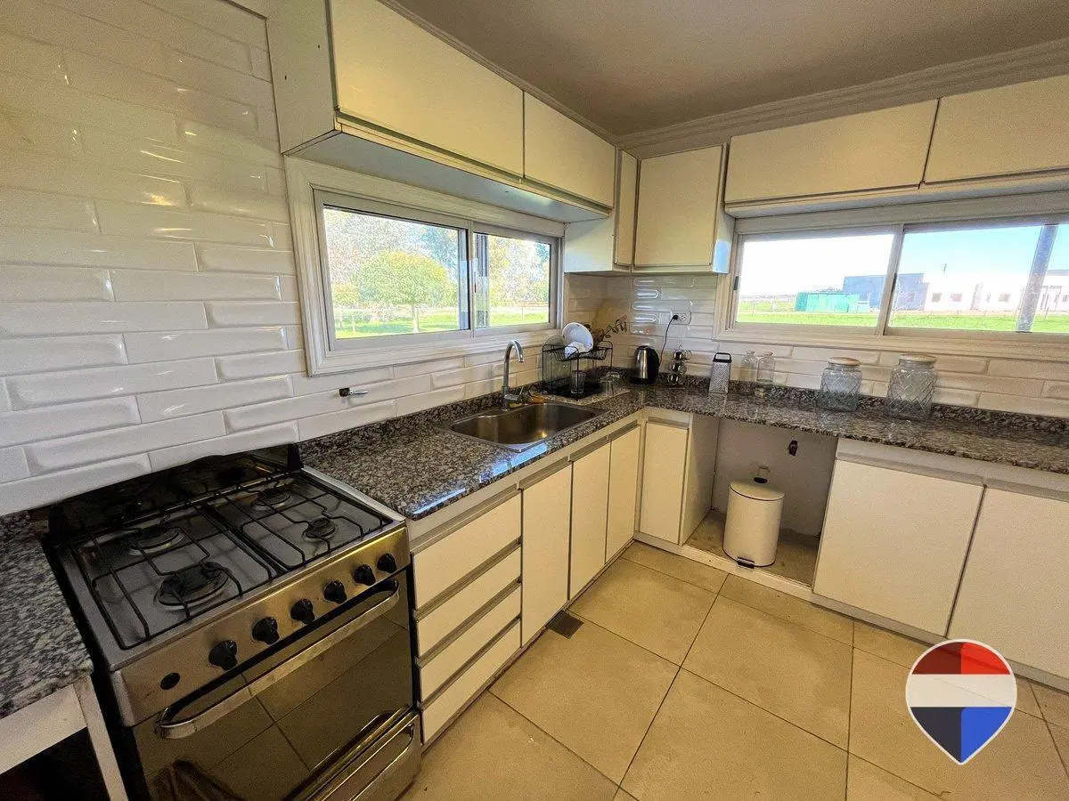 CASA 5 AMBIENTES VENTA CHACRAS DE LA TRINIDAD 5
