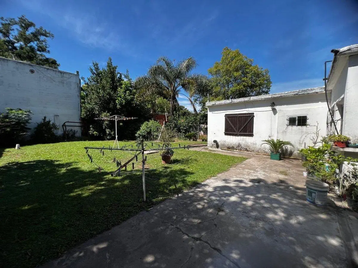 LOCALES COMERCIALES VENTA MAS VIVIENDA 3 AMBIENTES 3