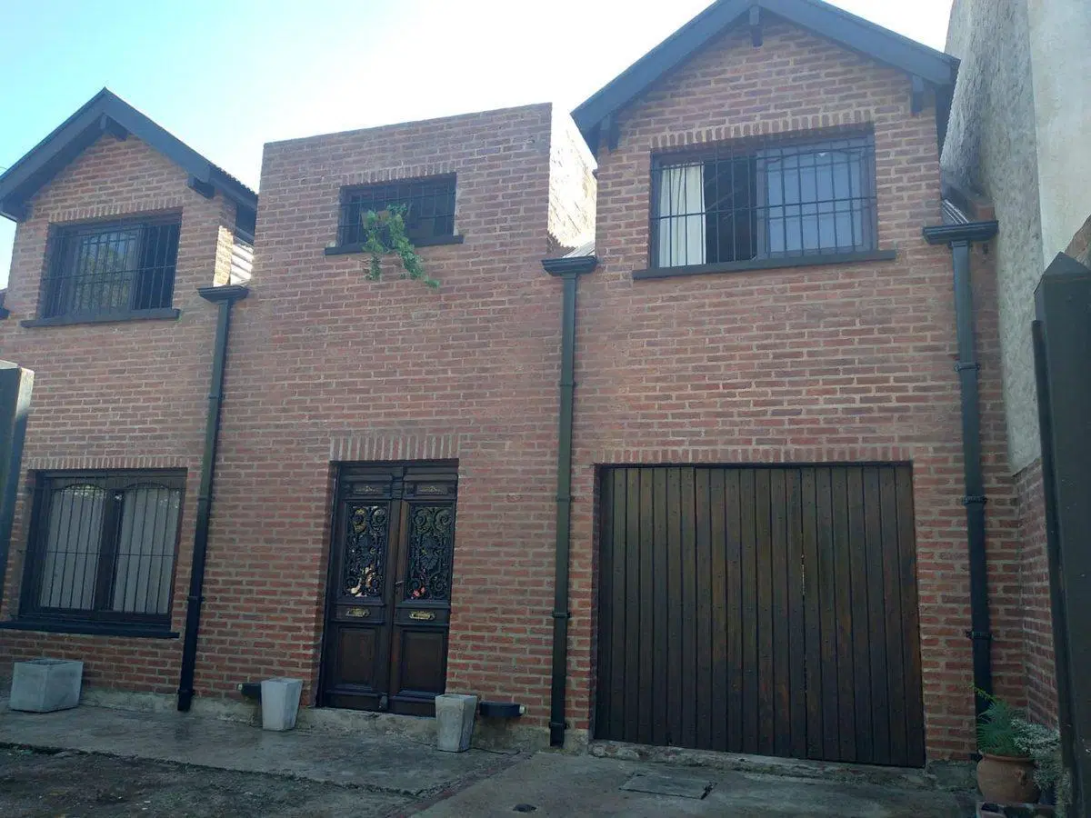CASA 4 AMBIENTES EN VENTA EN MONTE GRANDE 3