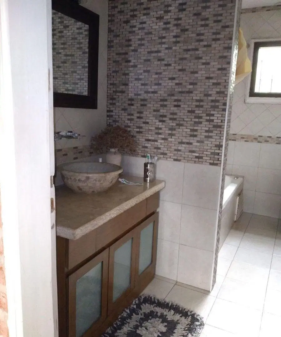 CASA 4 AMBIENTES EN VENTA EN MONTE GRANDE 5