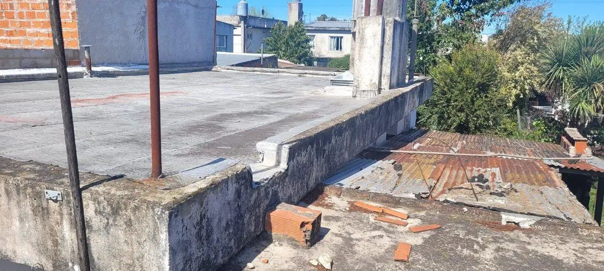 CASA 4 AMBIENTES EN VENTA EN SOURIGUES 4