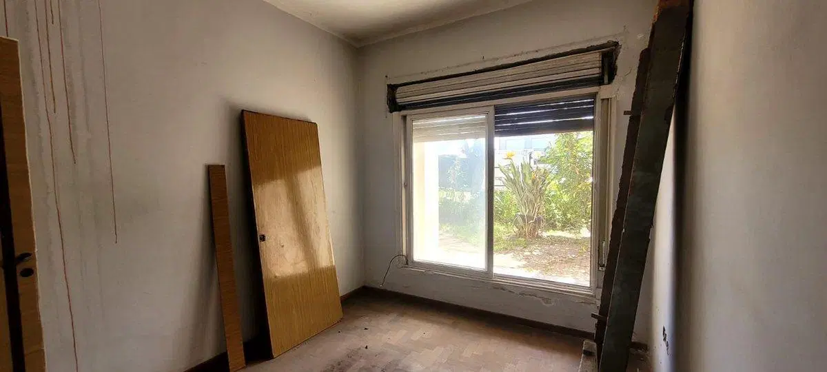 CASA 4 AMBIENTES EN VENTA EN SOURIGUES 2
