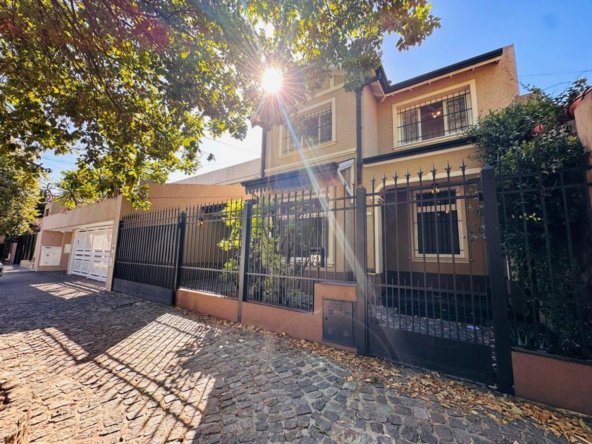 CASA 3 DORMITORIOS 2 BAÑOS EXCELENTE ZONA