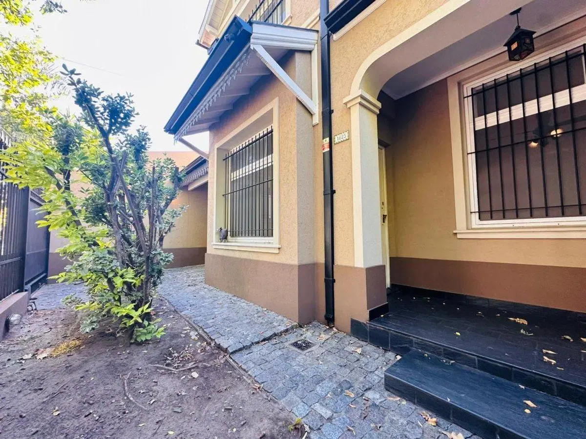 CASA 3 DORMITORIOS 2 BAÑOS EXCELENTE ZONA 2