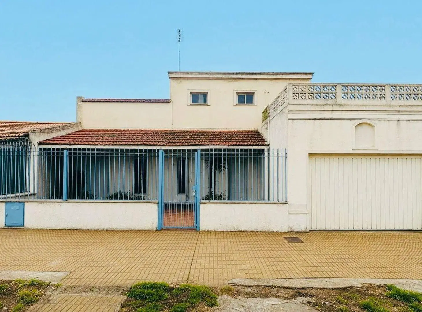 VENTA CASA 7 AMBIENTES BANFIELD APTA CREDITO 5