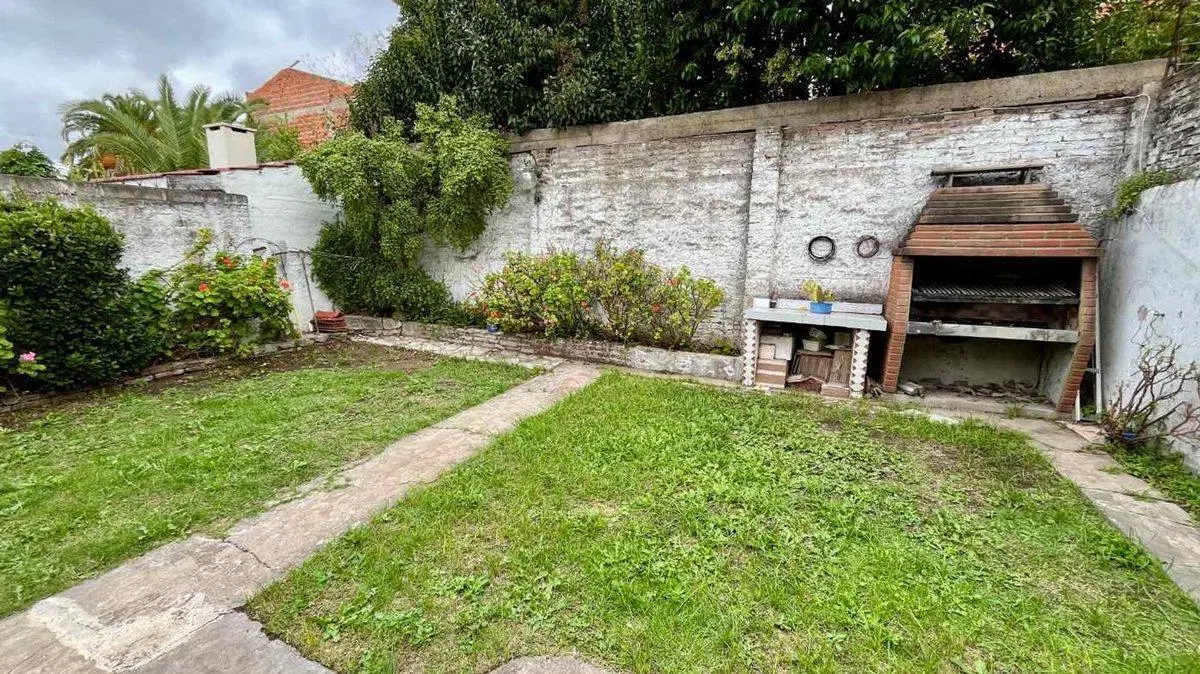 Casa 3 ambientes en venta en Lomas de Zamora 2