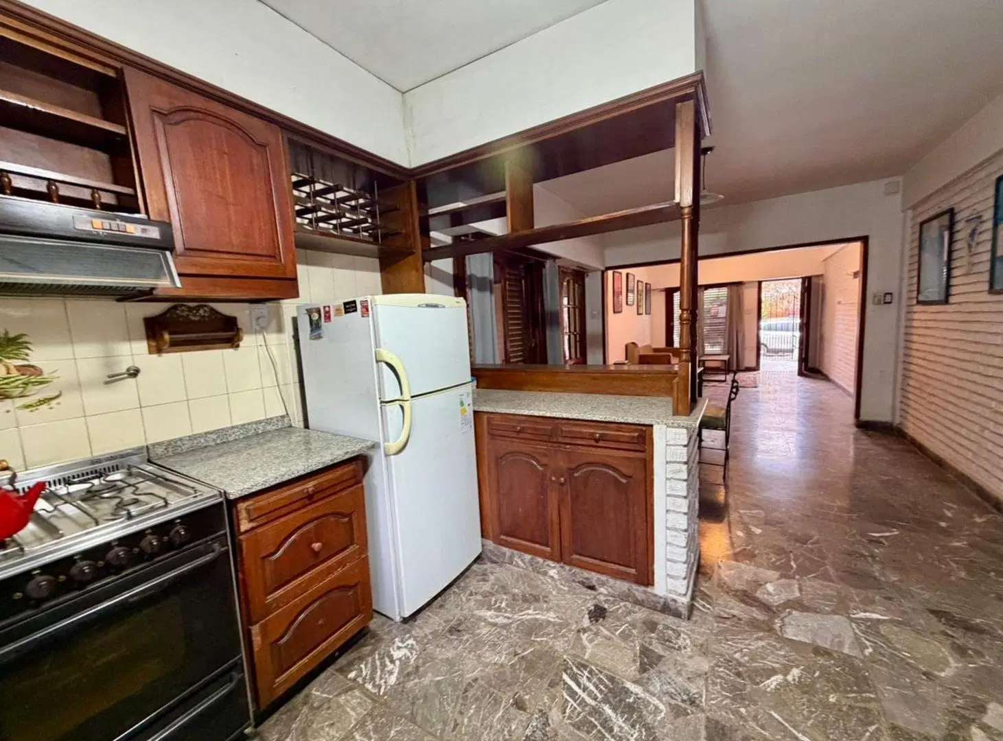 CASA 4 AMBIENTES EN VENTA EN LOMAS DE ZAMORA 2