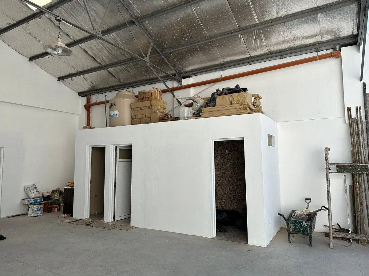 VENTA GALPON/DEPOSITO CON LOCAL AL FRENTE 5