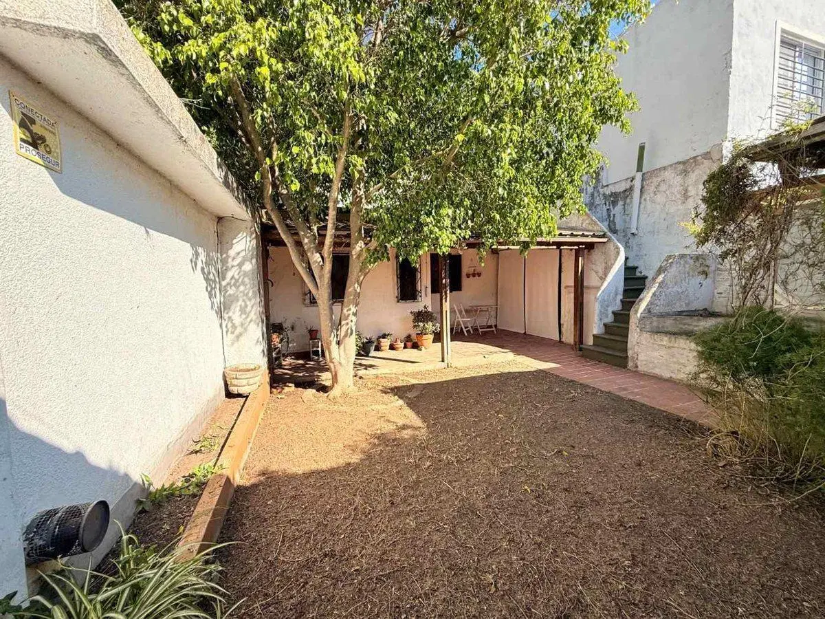 CASA VENTA 4 AMBIENTES JARDIN Y QUINCHO ADROGUE 4