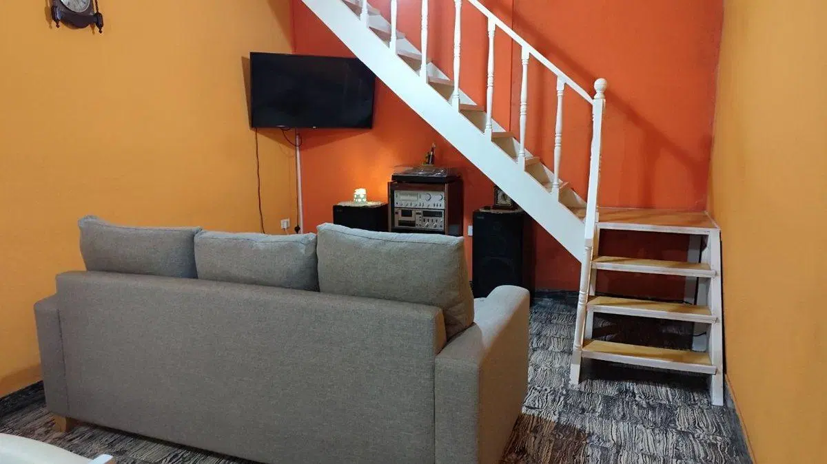 CASA  3 AMBIENTES VENTA APTO CREDITO LUIS GUILLON 4