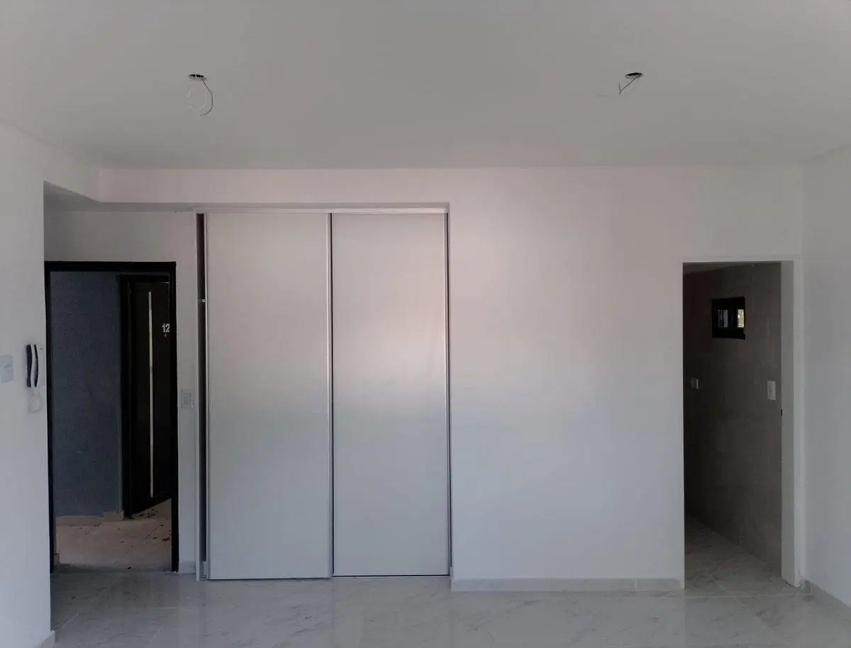 ALQUILER DE MONOAMBIENTE A ESTRENAR,  1° PISO 4