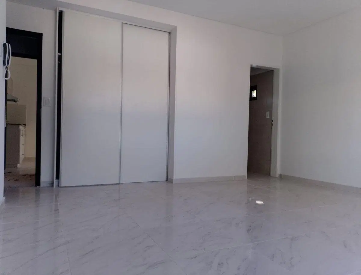 ALQUILER DE MONOAMBIENTE A ESTRENAR,  1° PISO 2