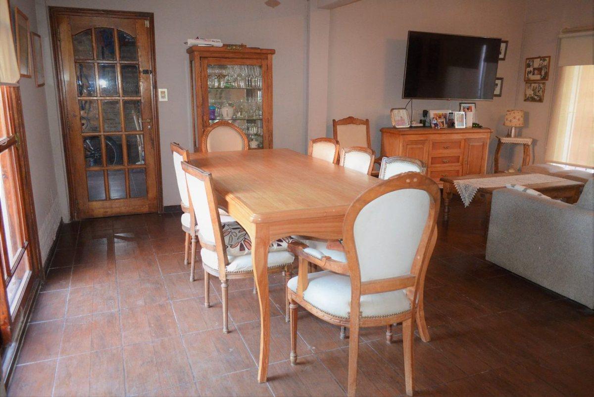 VENTA CASA 5 AMBIENTES EN LONGCHAMPS FINANCIA