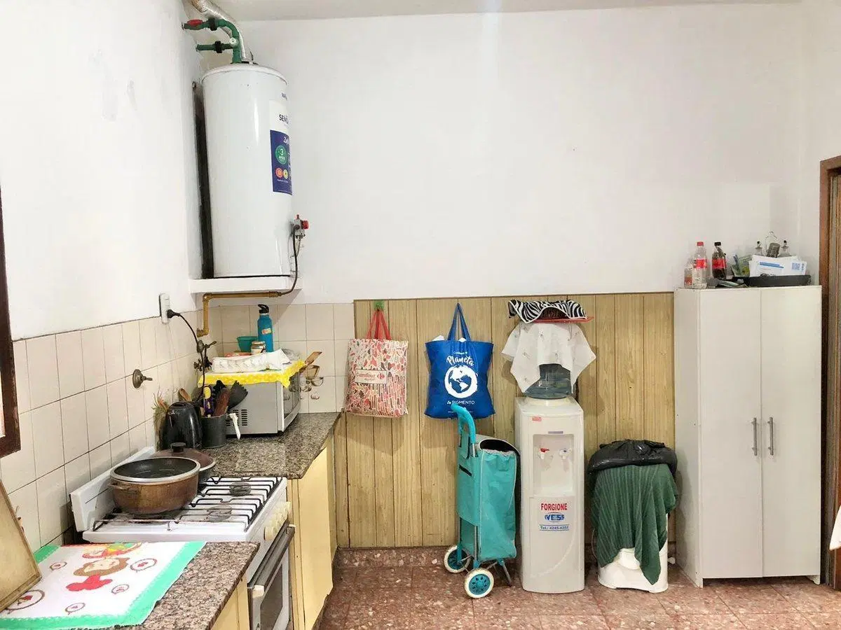 CASA VENTA 3 AMBIENTES C/COCHERA Y PATIO ARBOLADO 3